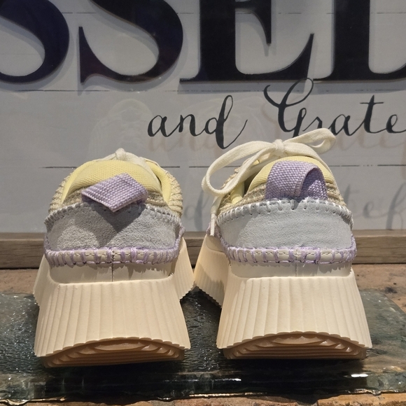 Dolce Vitta "Dolen' Platform Pastel Stripe Knit Stitch Sneakers Wmns 9.5 - Picture 3 of 9